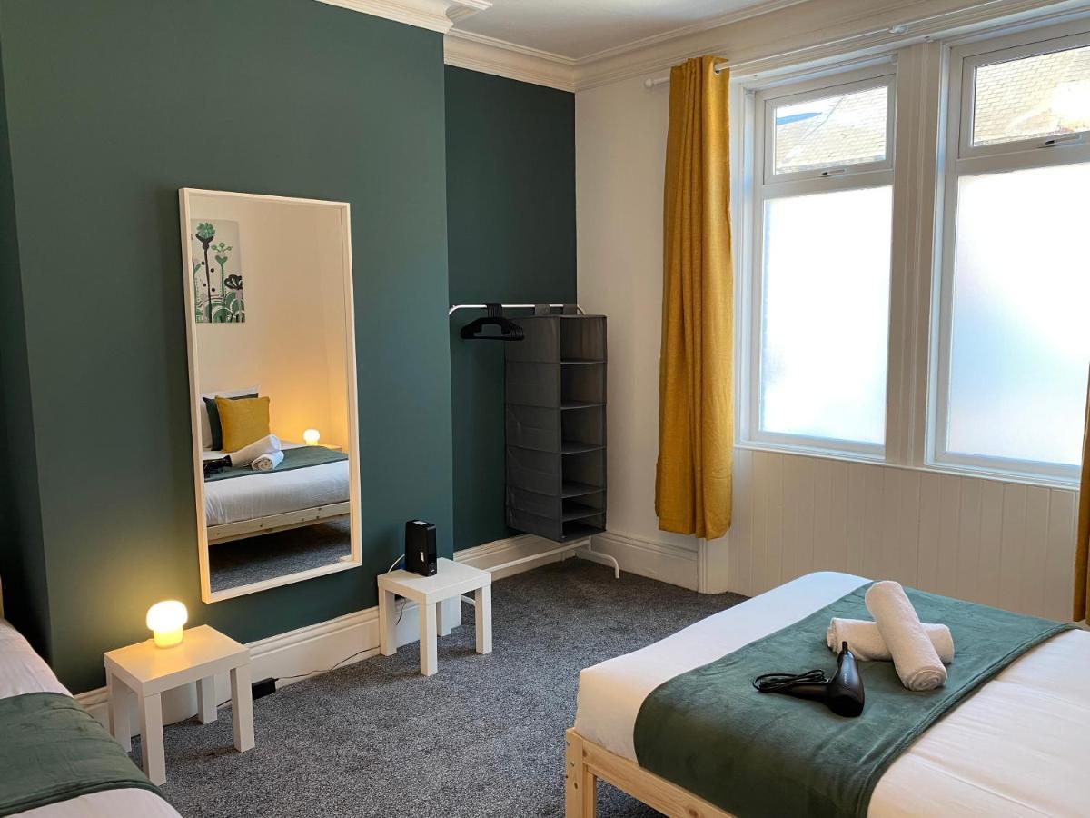 Kitchener - Wonderful 2-Bedroom Apt Sleeps 5 Free Parking Free Wifi Gateshead Ngoại thất bức ảnh