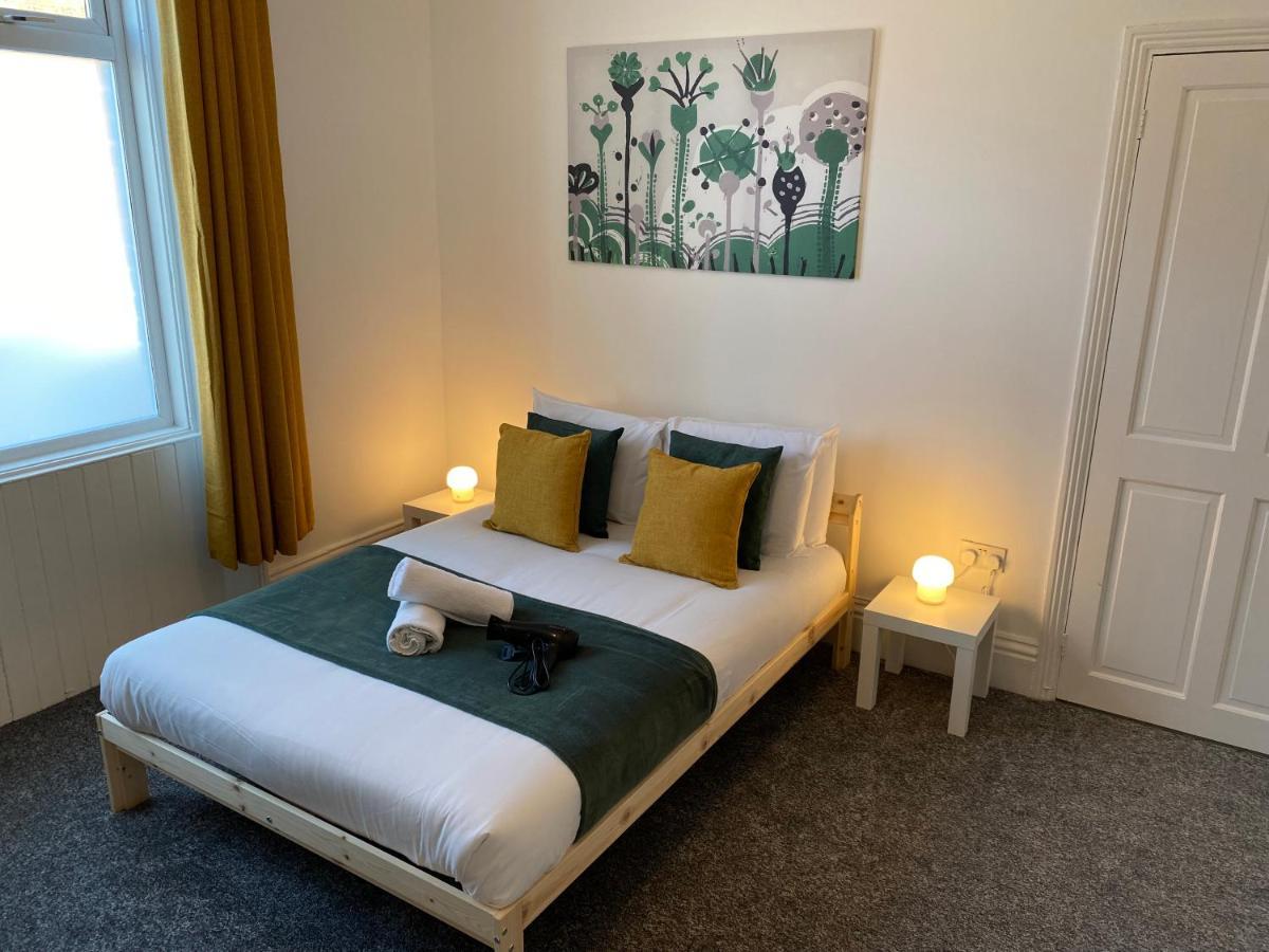 Kitchener - Wonderful 2-Bedroom Apt Sleeps 5 Free Parking Free Wifi Gateshead Ngoại thất bức ảnh