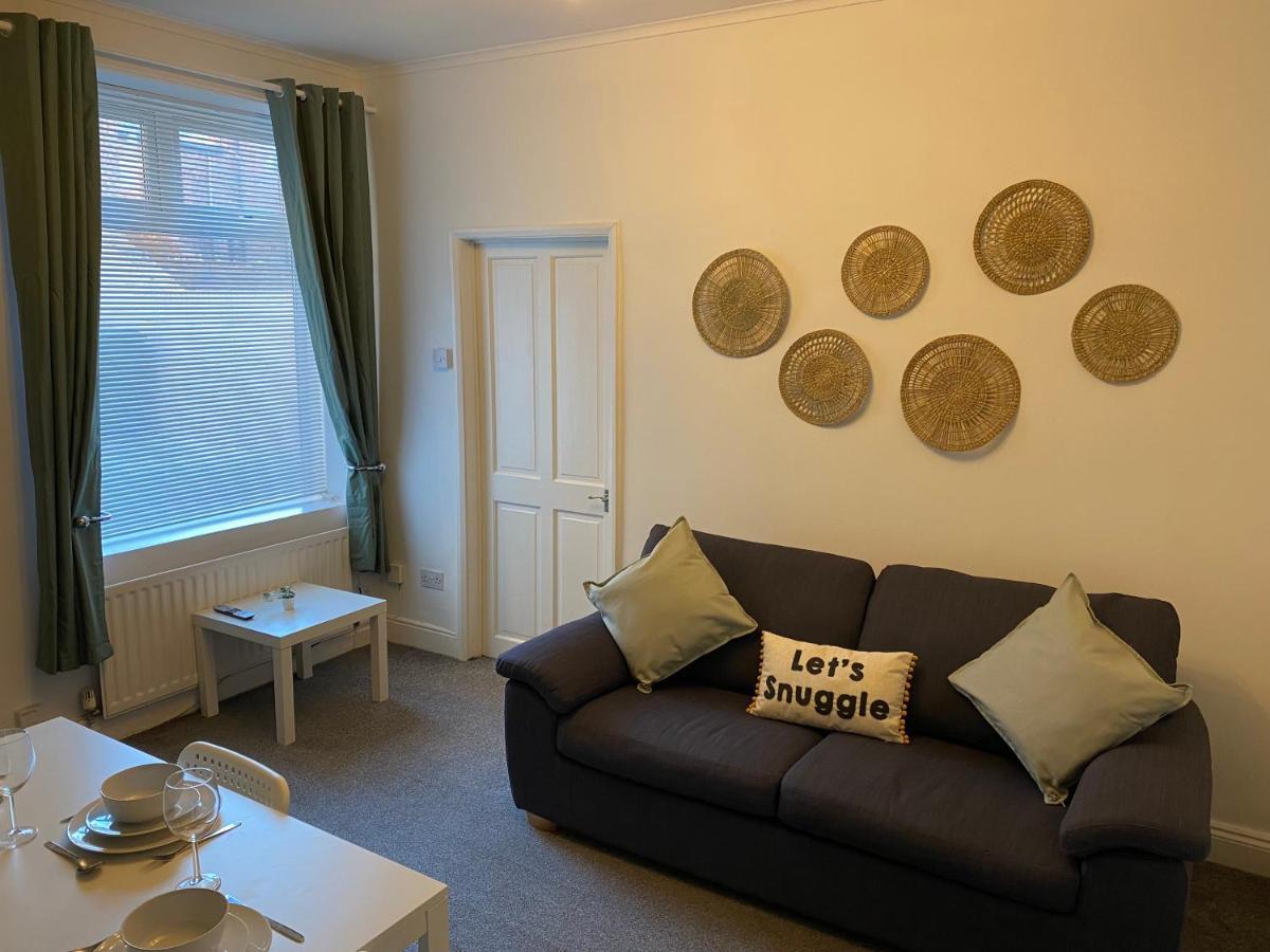 Kitchener - Wonderful 2-Bedroom Apt Sleeps 5 Free Parking Free Wifi Gateshead Ngoại thất bức ảnh